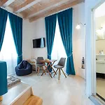 Nautica North - Old Town بيت ضيافة