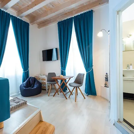 Nautica North - Old Town Pensión