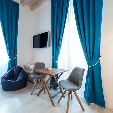 Nautica 1 - Old Town Guest house *