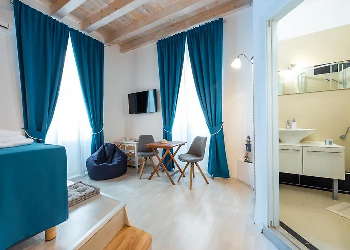 Nautica North - Old Town Гостевой дом