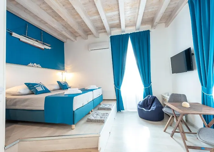 Nautica North - Old Town Гостевой дом