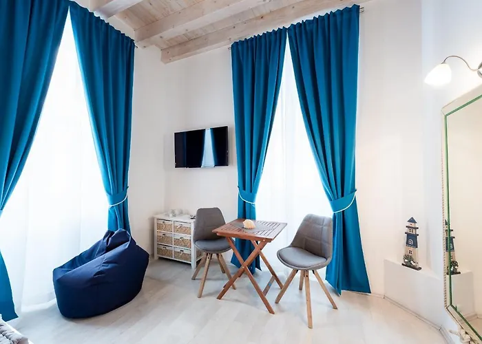 Nautica North - Old Town