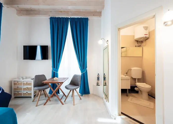 Nautica North - Old Town 3* Ragusa