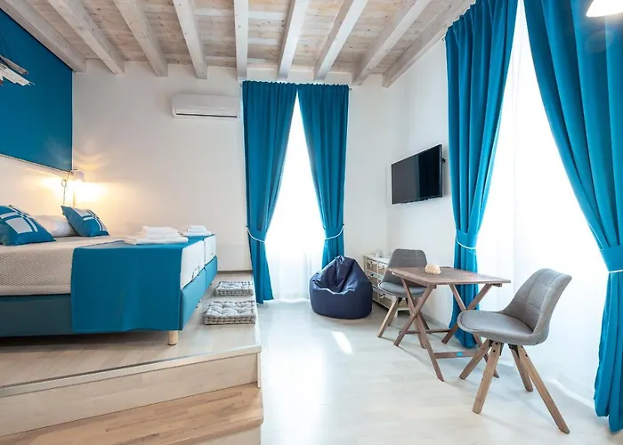 Nautica North - Old Town Affittacamere 3*
